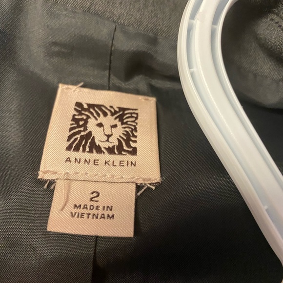 Anne Klein classic grey business suit, jacket, pant and skirt - Picture 6 of 6